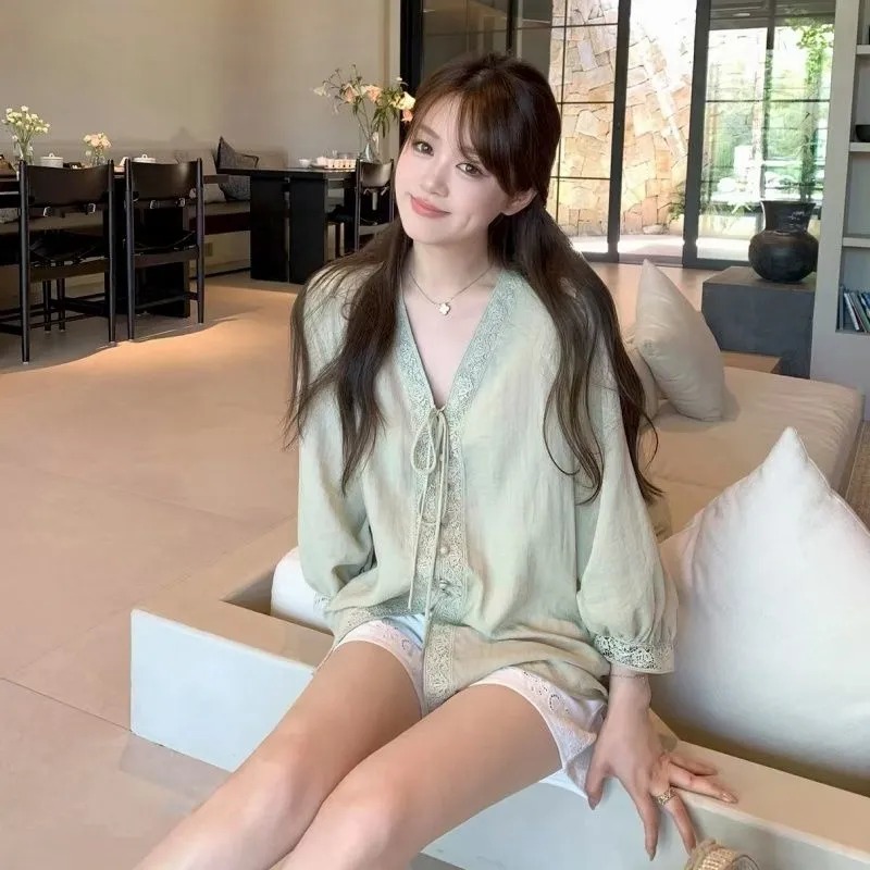 เสื้อเบลาส์ผู้หญิงสีเขียวอ่อน  - Tie Front Shirt บทวิจารณ์และราคา